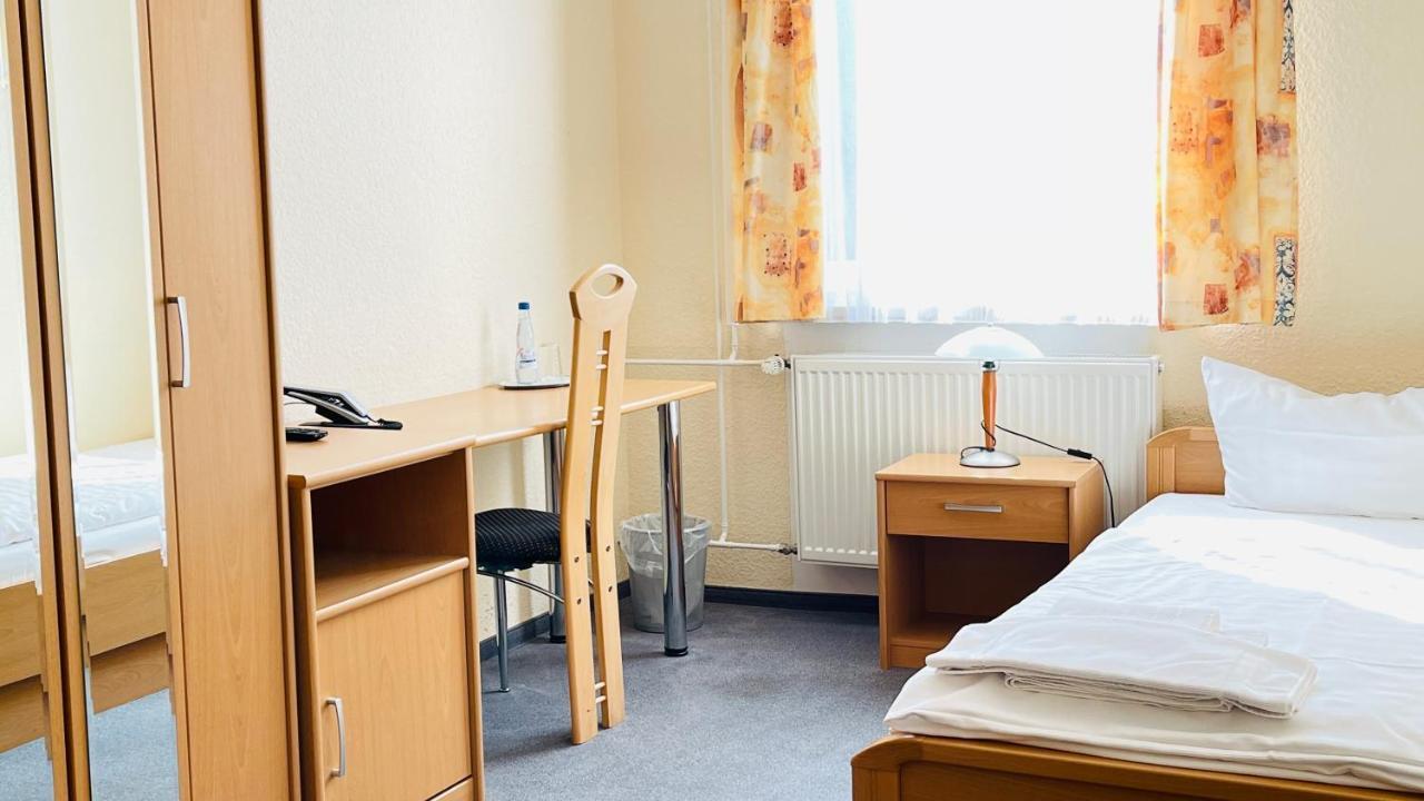 Hotel Merkur Garni Sarstedt Extérieur photo