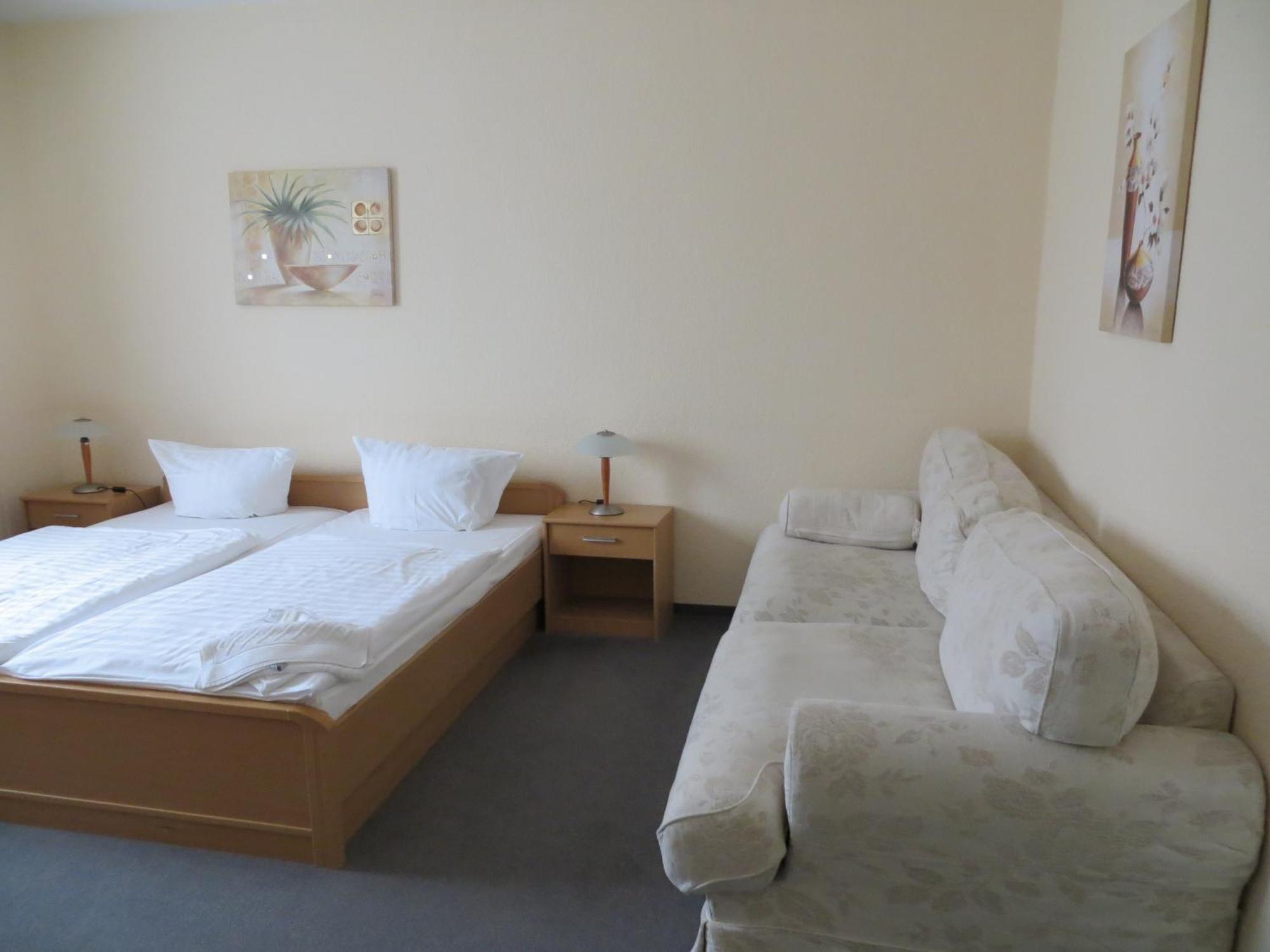 Hotel Merkur Garni Sarstedt Extérieur photo